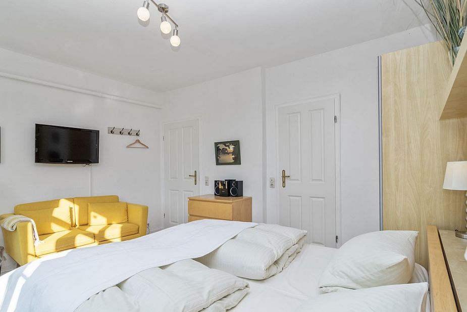 Ferienwohnungen, Übernachtungsangebote & Familienzimmer I Eutin, Plön & Sierksdorf