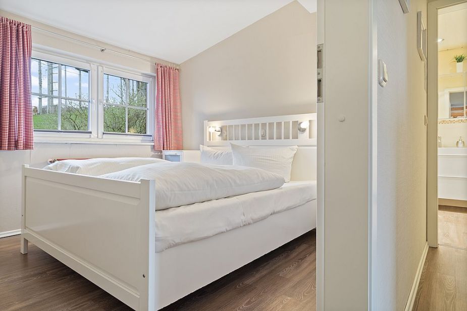 Ferienwohnungen, Übernachtungsangebote & Familienzimmer I Eutin, Plön & Sierksdorf